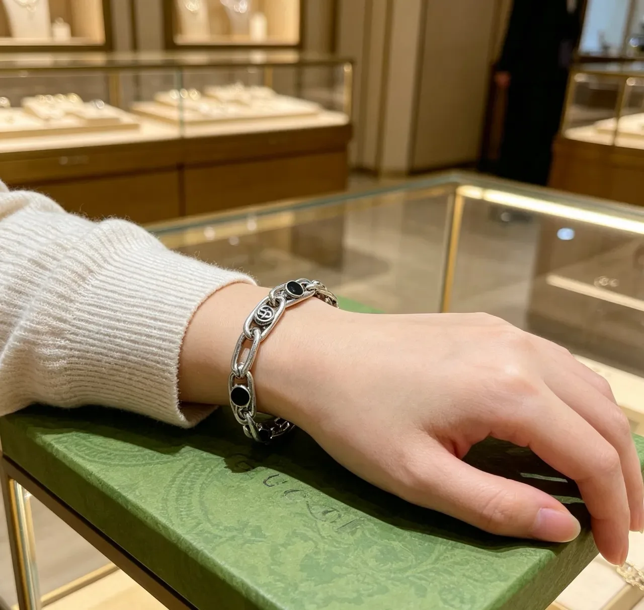 Gucci Interlocking G Chain Silver and Black Bracelet 5