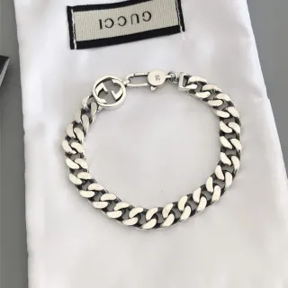 Gucci Interlocking G Curb-Link Silver-Tone Pulsera
