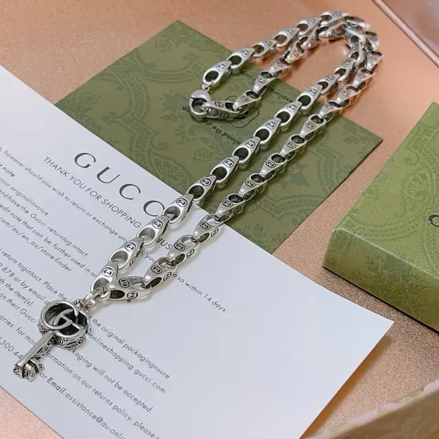 Gucci Interlocking G Logo Chain Key Pendant Necklace 4