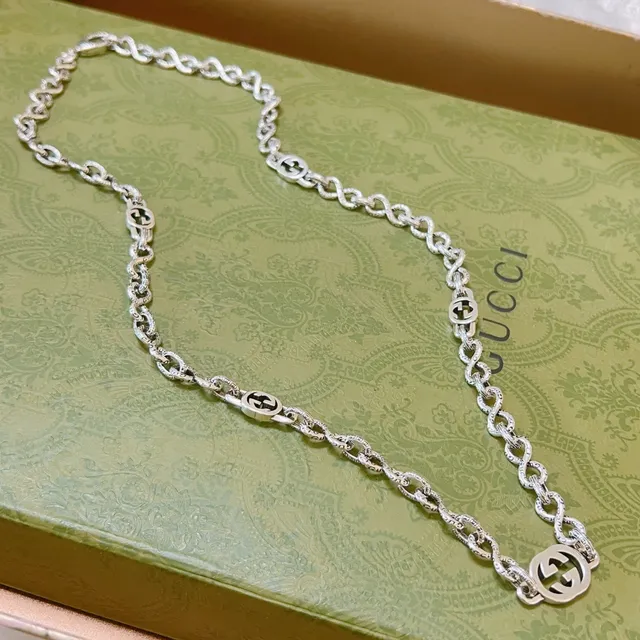 Gucci Interlocking G Twisted-Link Silver Necklace 4