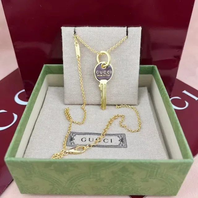 Gucci Key Pendant Red Silver Enamel Disc Necklace 4