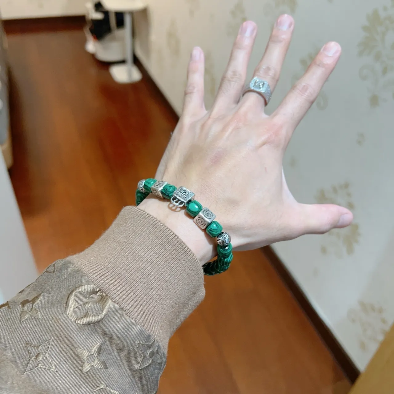 Gucci Malachite Bead and Interlocking G Charm Bracelet 8