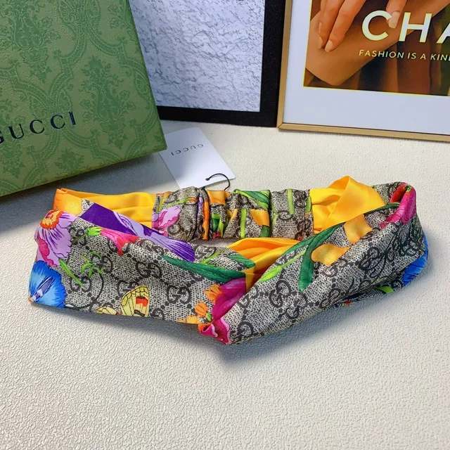 Gucci Multicolor Beige Twisted Knot GG Monogram Silk Scarf 6