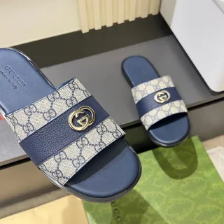 Gucci नेवी बीज GG Monogram Canvas Leather Trim Slippers