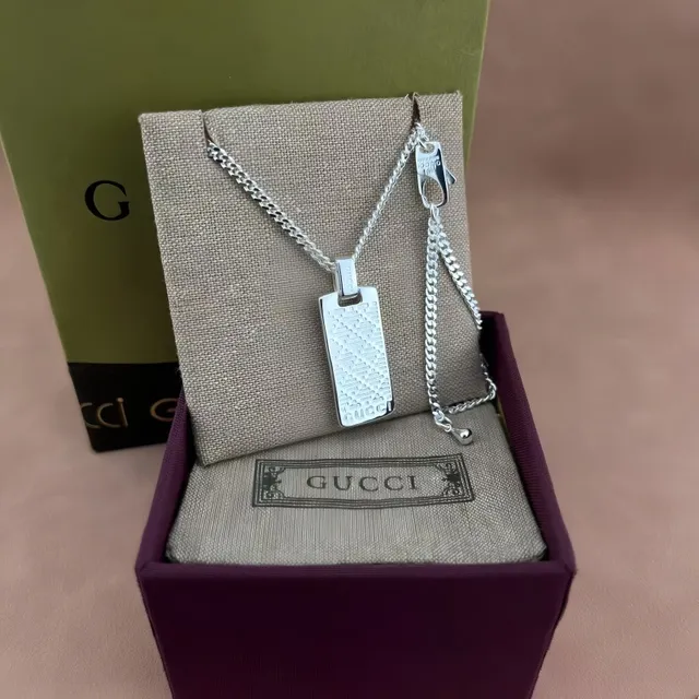 Gucci Rectangular Dog-Tag Pendant Necklace 6