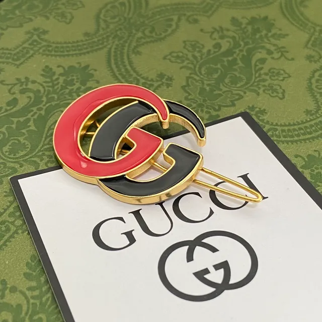 Gucci Red Black Enamel Interlocking G Logo Brooch 4