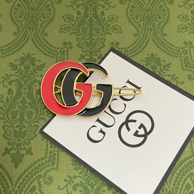 Gucci Red Black Enamel Interlocking G Logo Brooch 5