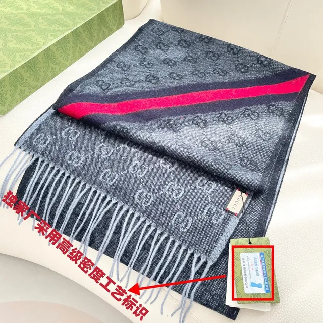 Gucci लाल काला चेक पैटर्न बुना हुआ ऊनी जैसी बनावट कैश्मीर स्कार्फ 5
