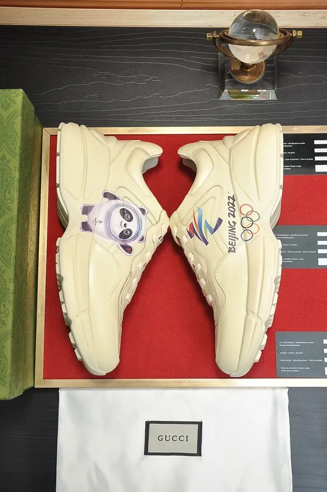 Gucci Rhyton Beige Black Sole Leather Upper Chunky Sneakers 3