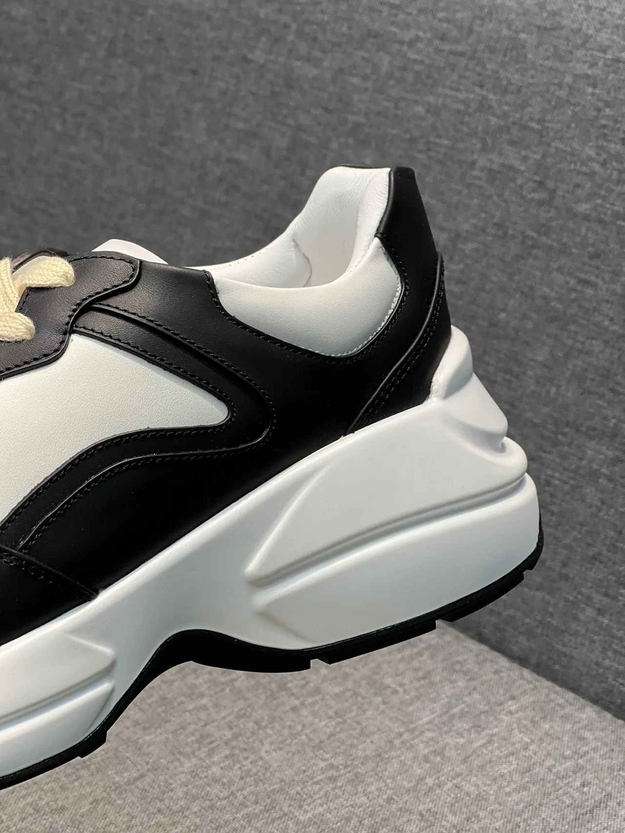 Gucci Rhyton Black and White Leather Chunky Sneakers 6
