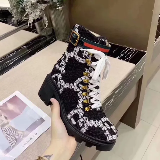 Gucci Rhyton Monogram Bottes chevillère en tweed 8