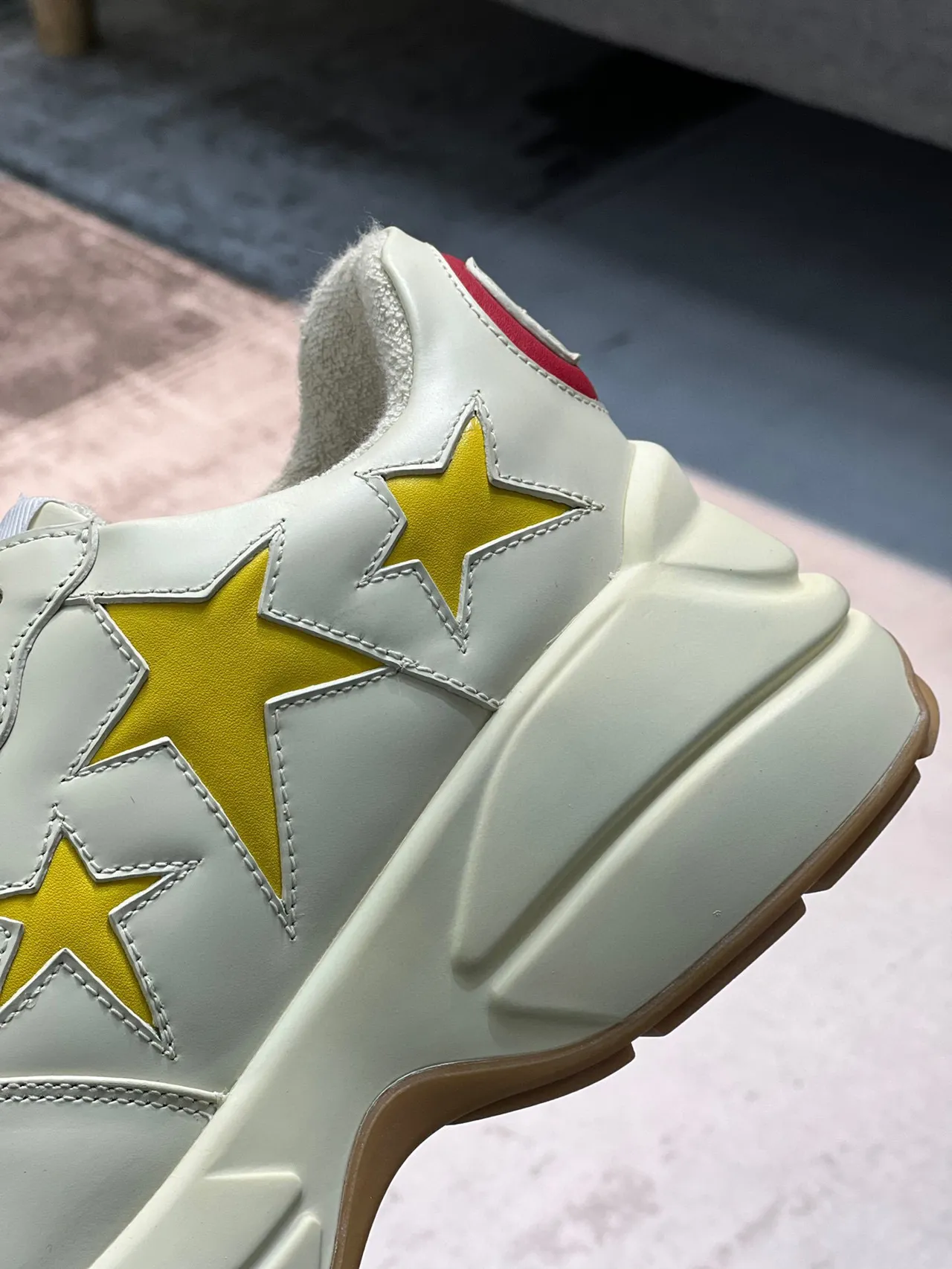 Gucci Screener Beige Yellow Off-White Leather Star Appliqués Lifestyle Sneakers 8