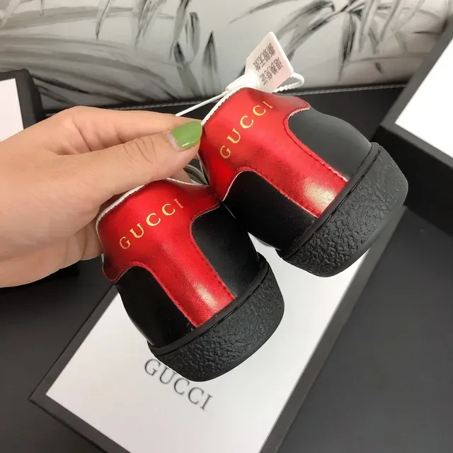 Gucci Screener Black Beige Red Lifestyle Sneakers 3