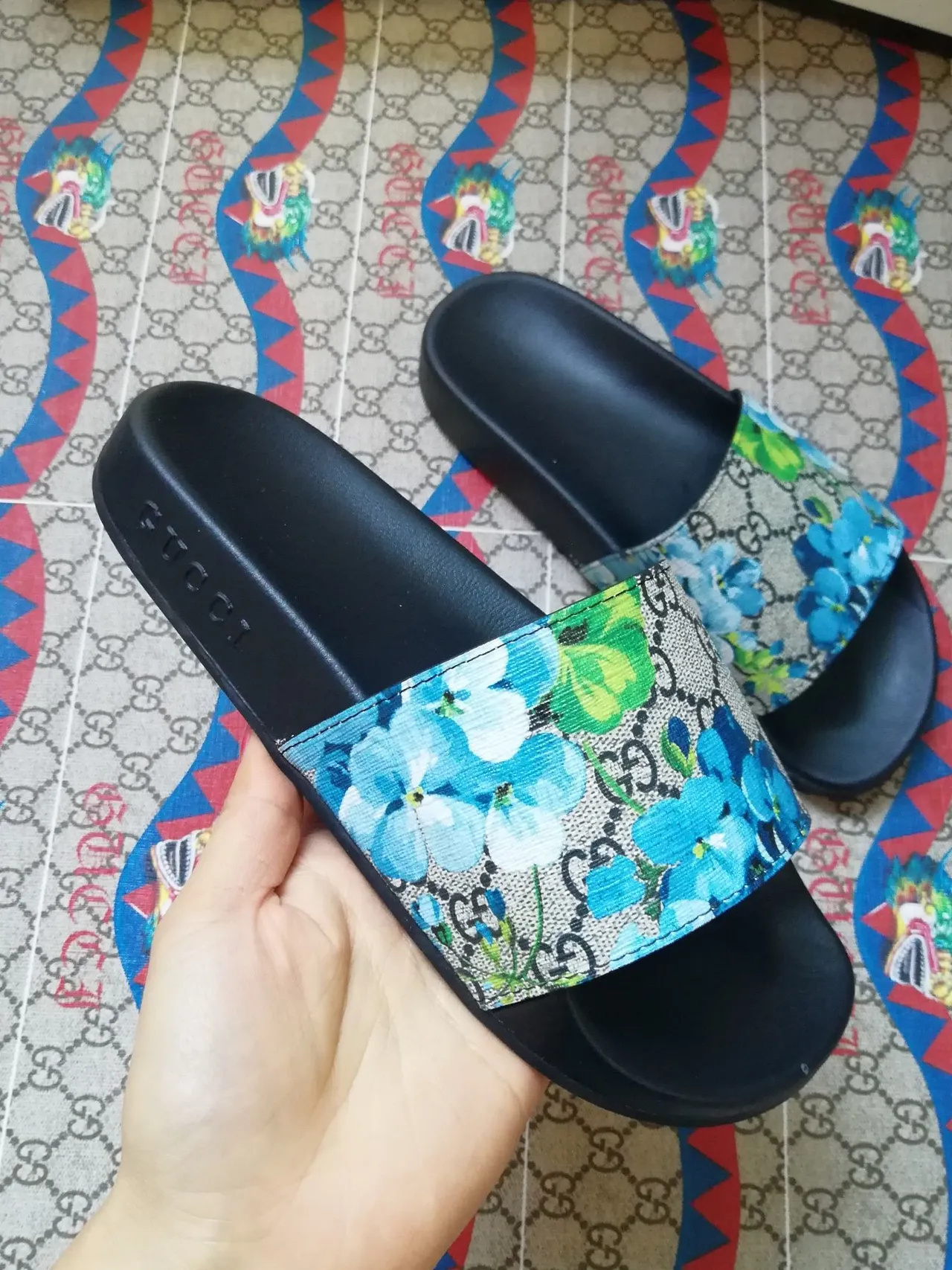 Gucci Screener imprimé floral GG Supreme slides 2