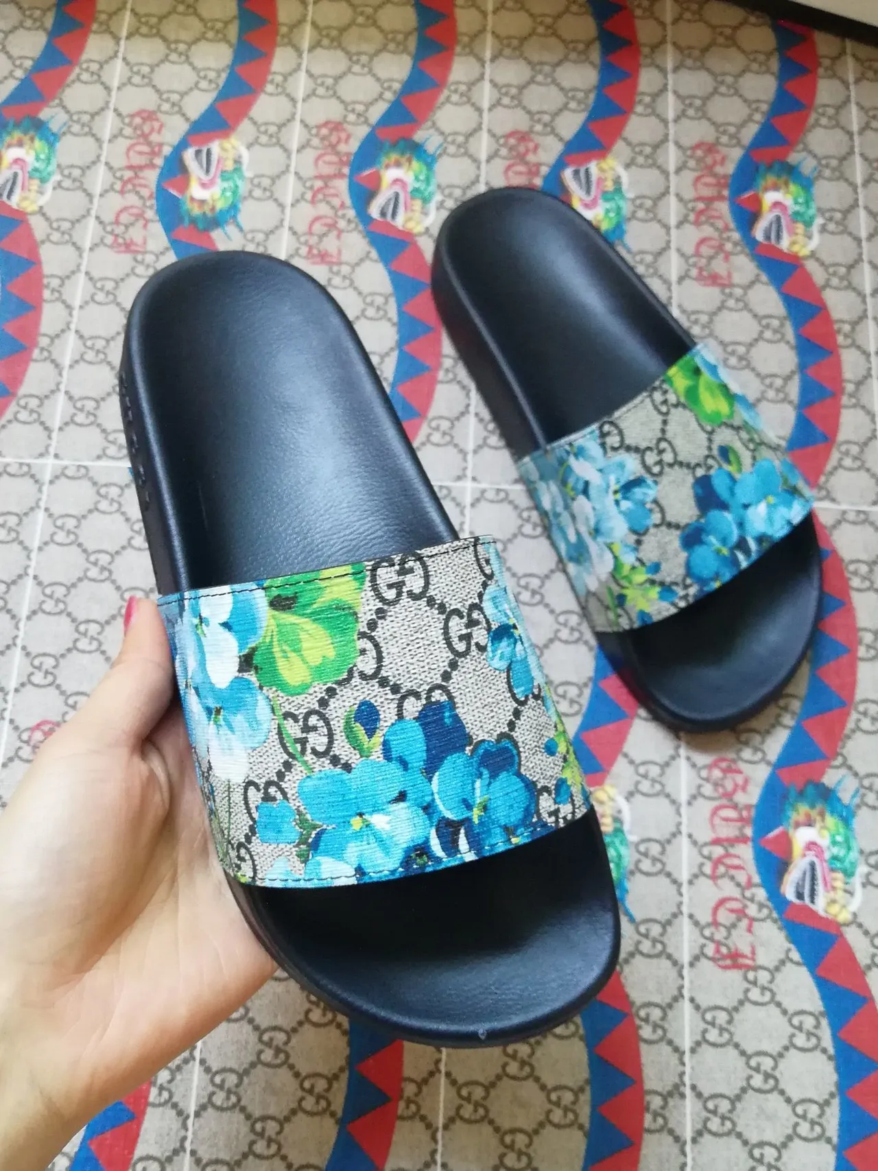 Gucci Screener imprimé floral GG Supreme slides 5