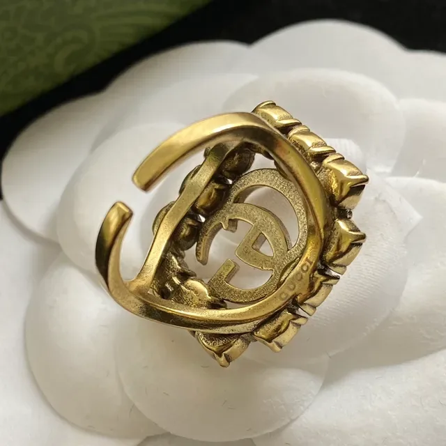 Gucci Screener Interlocking G Crystal-Encrusted Gold-Tone Ring 4