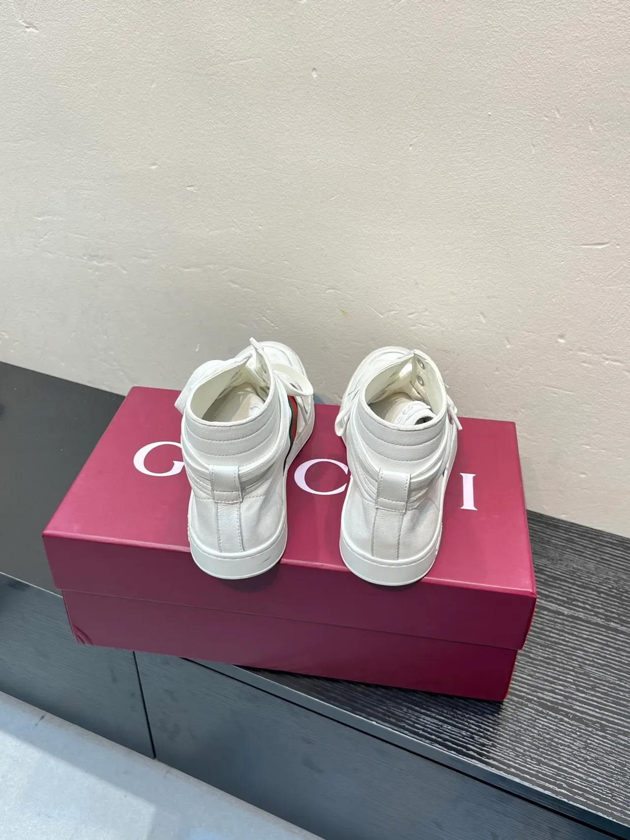 Gucci Screener White Red Green Web Stripe Lifestyle Sneaker 6