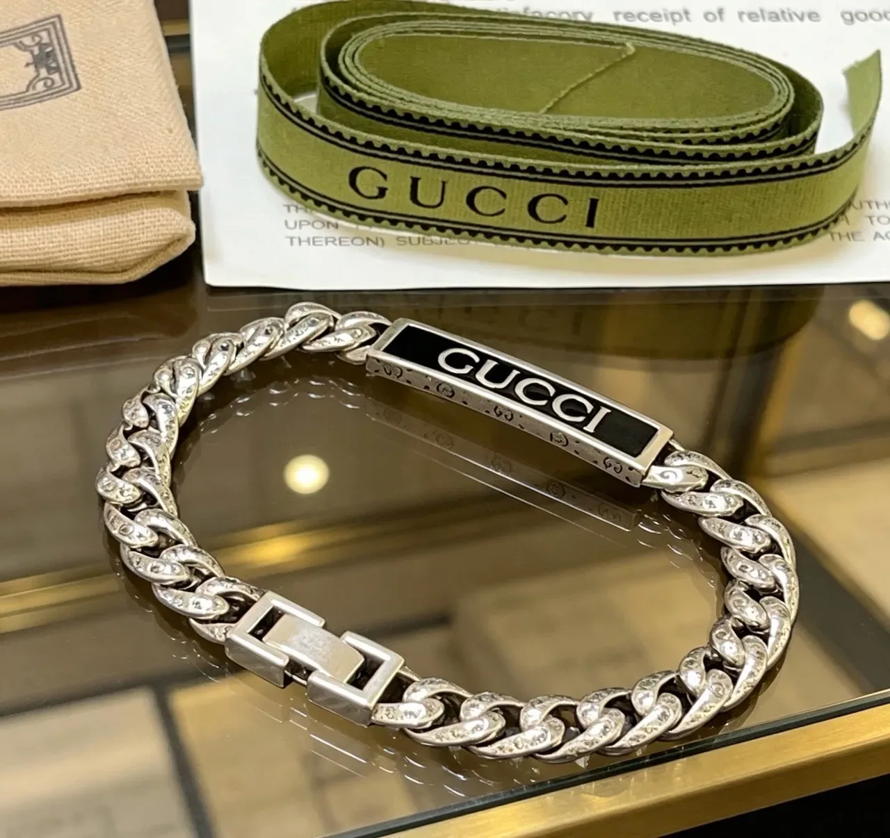 Gucci Silver Black Chunky Curb Chain Enamel Plaque Bracelet 9