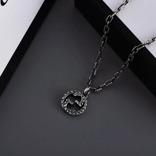 Gucci Silver Black Twisted Curb-Link Chain Interlocking Double-G Pendant Necklace 2