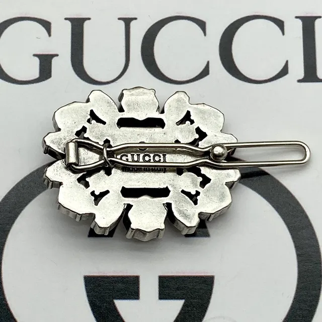Broche Gucci Prata e Dourado Floral Cristal Cluster Interlocking G Centerpiece 2