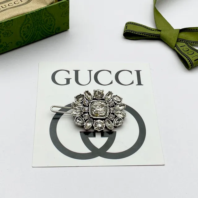 Broche Gucci Prata e Dourado Floral Cristal Cluster Interlocking G Centerpiece 5