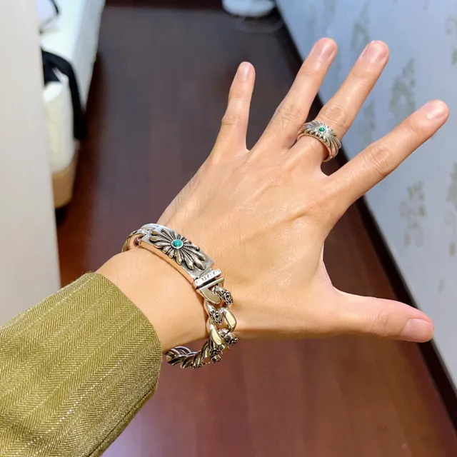 Gucci Silver Green Chunky Curb-Link Chain Floral Rose Motifs On Links Bracelet 2