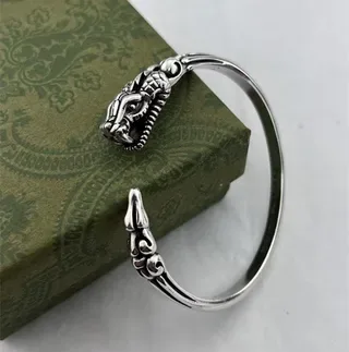 Gucci Silver Green Dragon-Head Terminal Open Cuff Bracelet 5