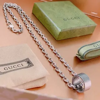 Gucci قلادة فضية Interlocking G Motif سلسلة حلقة أسطوانية