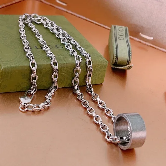 Gucci Silver Interlocking G Motif Chain Cylindrical Ring Pendant Necklace 2