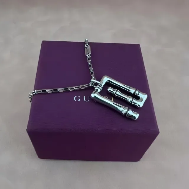 Gucci Silver-Tone Rectangular Pendant Necklace 3
