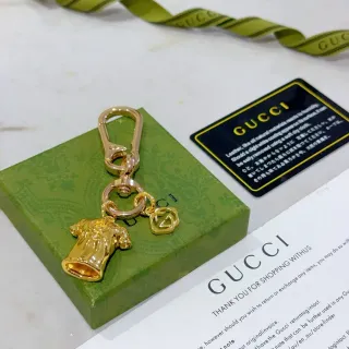 Gucci T-Shirt Charm Keychain Gold Green Polished Metal Bracelet