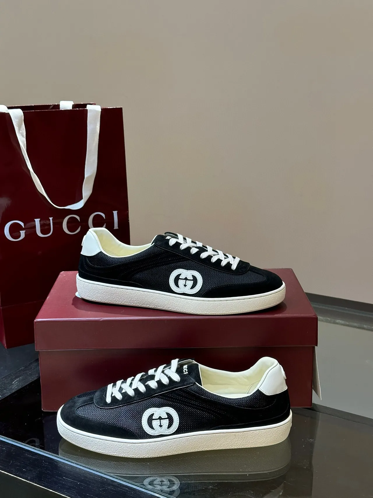 Gucci Tennis 1977 Black and White Lifestyle Sneakers 5
