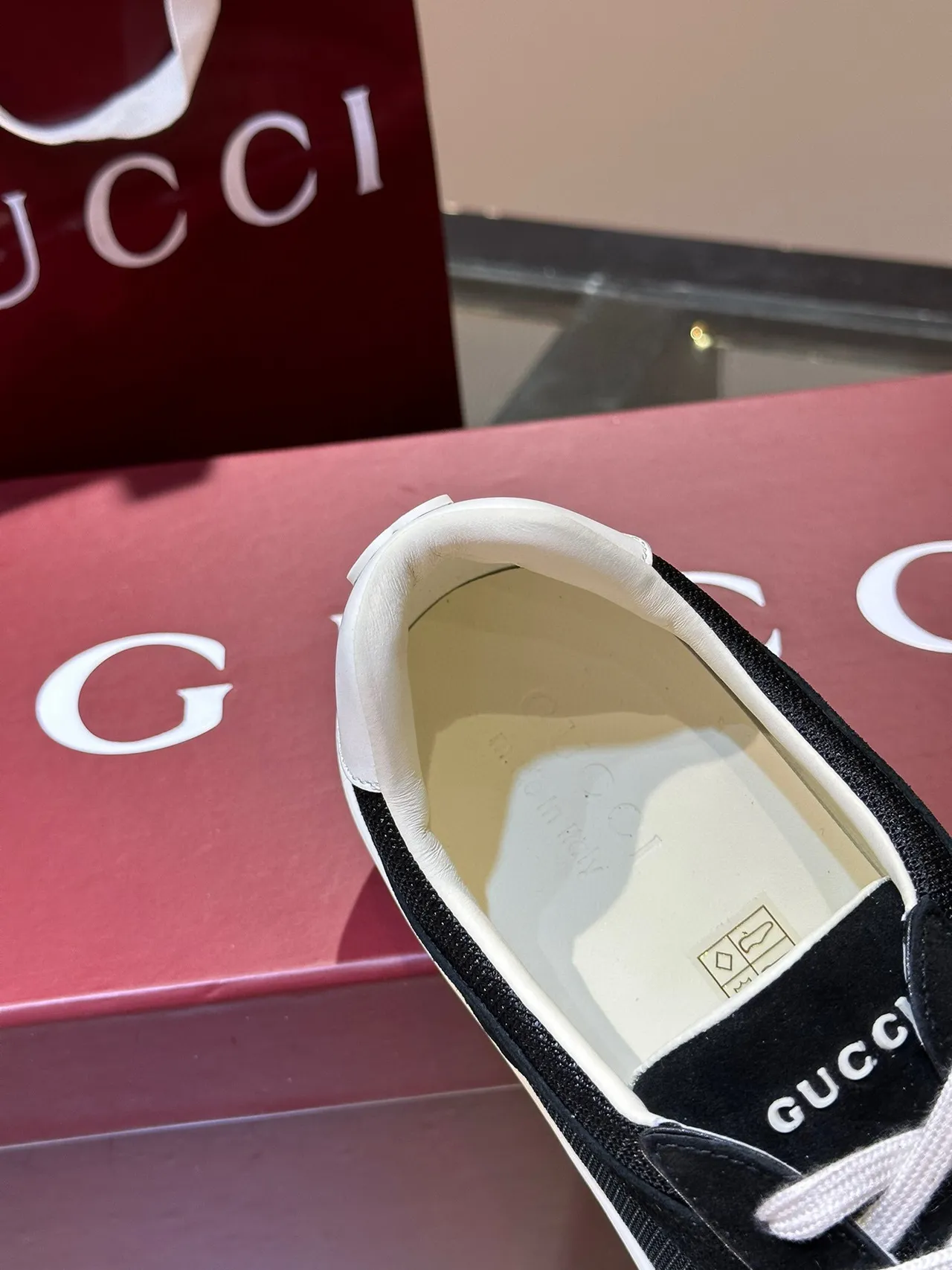 Gucci Tennis 1977 Black and White Lifestyle Sneakers 9