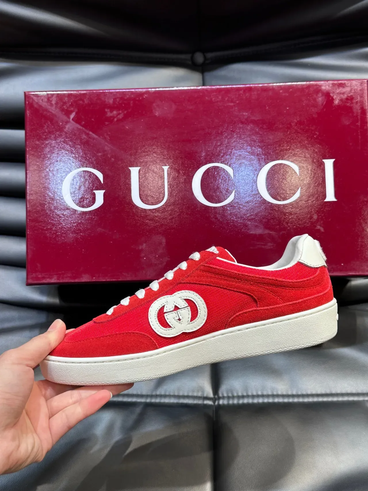 Tênis Gucci Tennis 1977 Vermelho Branco Suede e Mesh com Cadarço Estilo Lifestyle 5