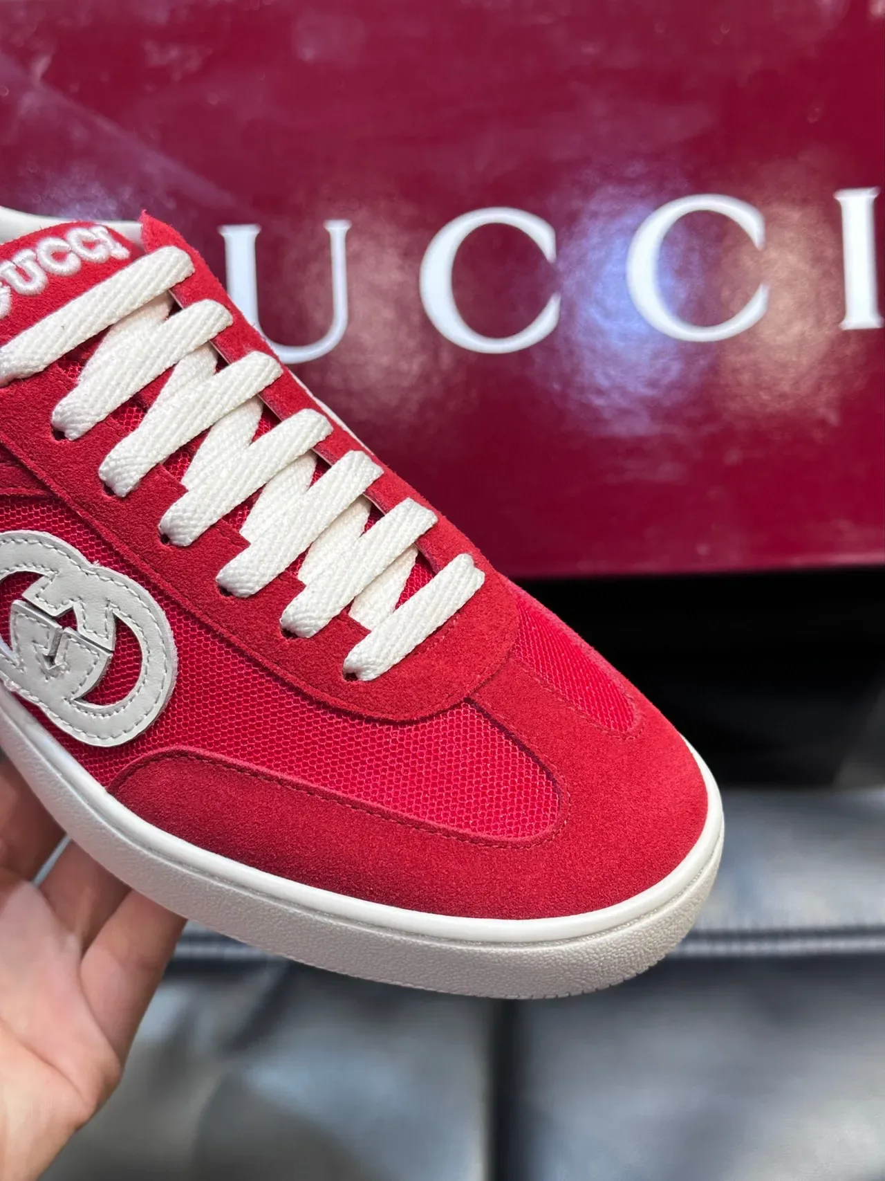 Tênis Gucci Tennis 1977 Vermelho Branco Suede e Mesh com Cadarço Estilo Lifestyle 8
