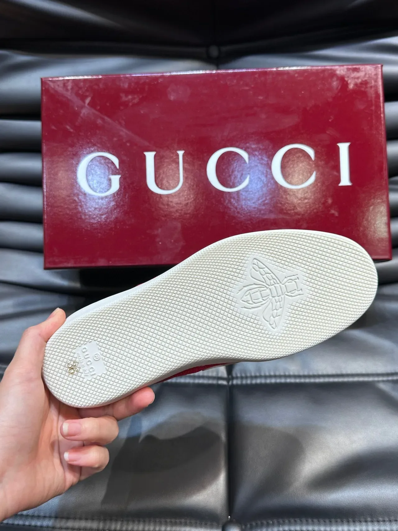 Tênis Gucci Tennis 1977 Vermelho Branco Suede e Mesh com Cadarço Estilo Lifestyle 9