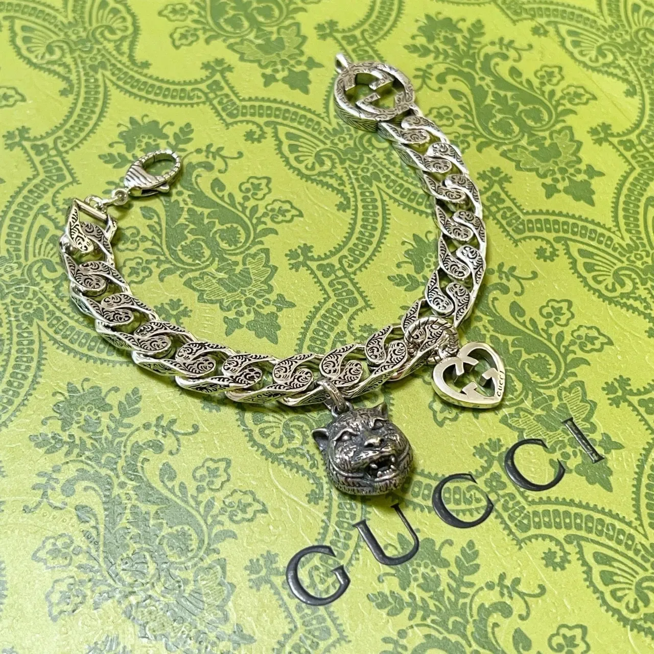 Gucci Tiger and Interlocking G Heart Charm Bracelet 3