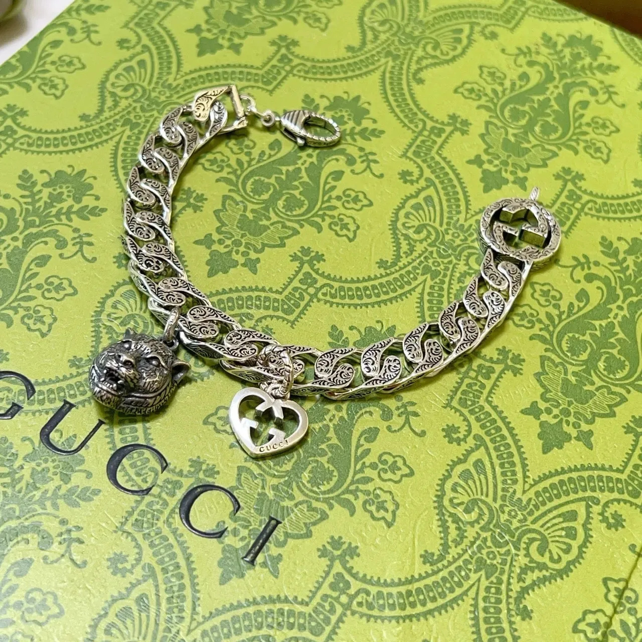 Gucci Tiger and Interlocking G Heart Charm Bracelet 9