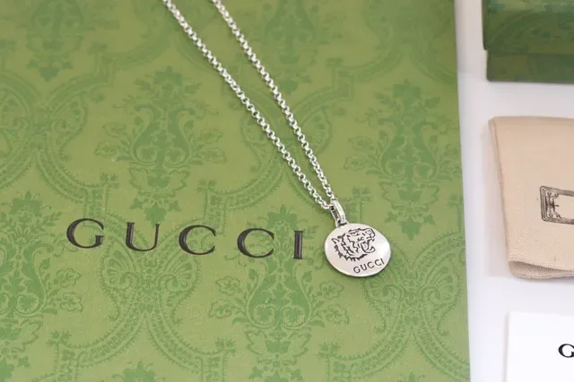 Gucci Tiger Pendant Silver Necklace 3