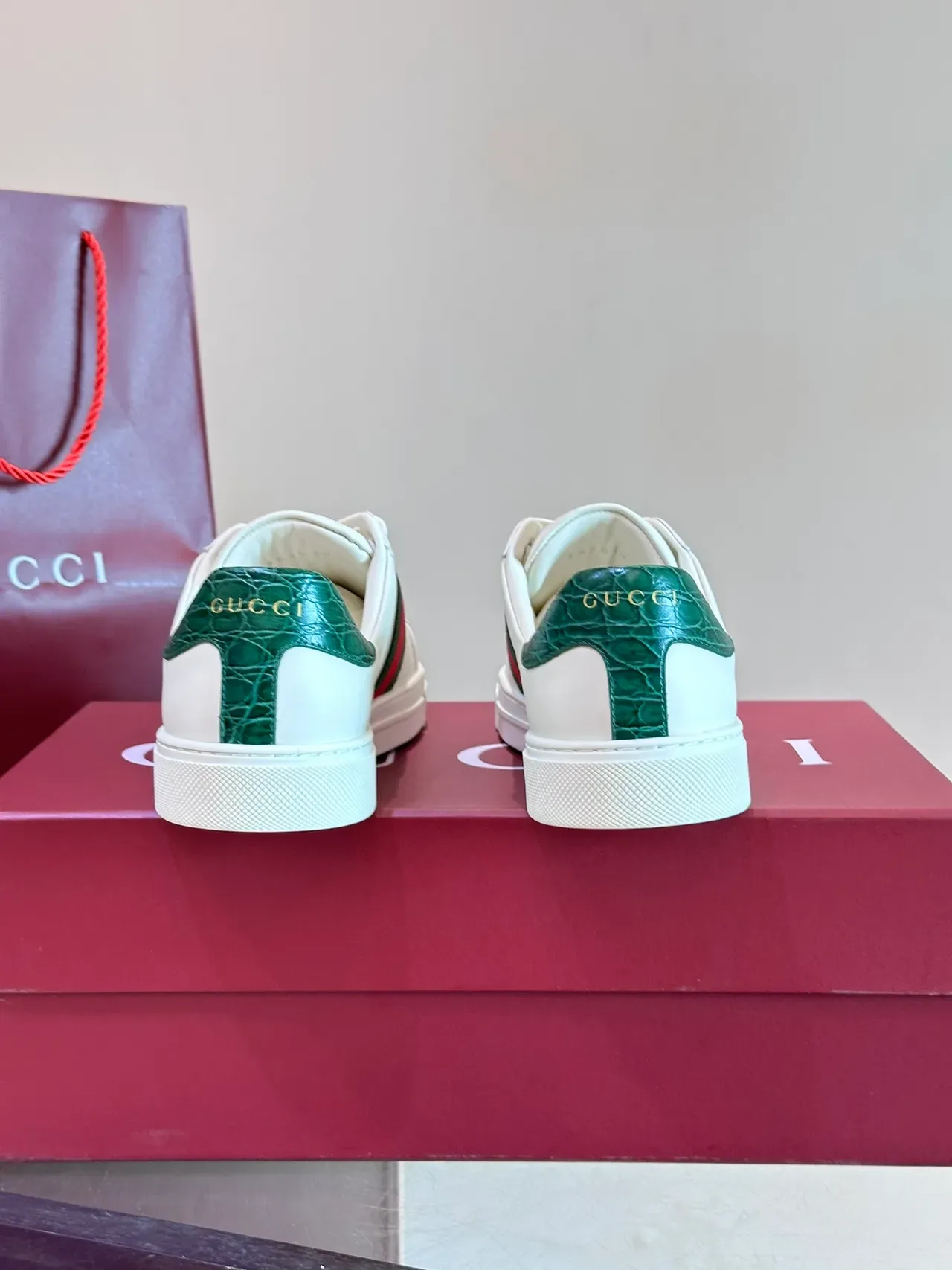 Gucci White Green Leather Web Stripe Side Panel Lifestyle Sneakers 3