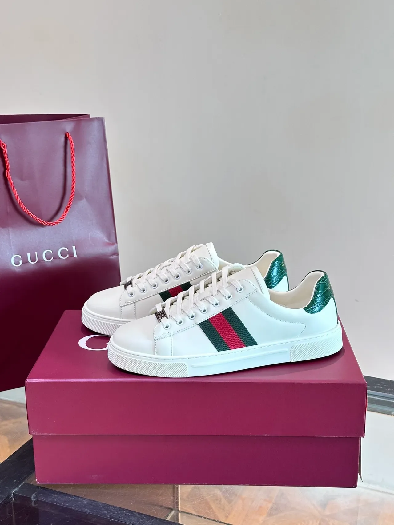 Gucci White Green Leather Web Stripe Side Panel Lifestyle Sneakers 5