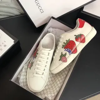 Gucci White Red Low-Top Leather Lifestyle Sneakers