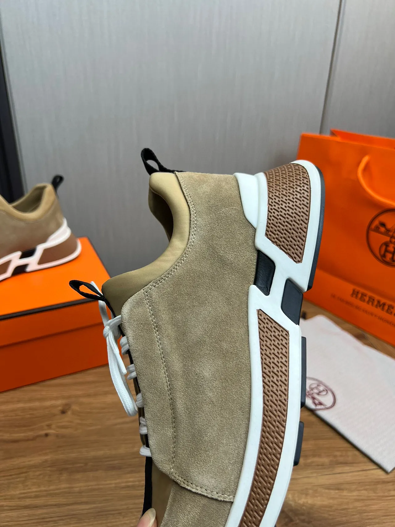 Hermès Beige White Suede Upper Sculpted Multi-Layer Midsole Lifestyle Sneakers 9