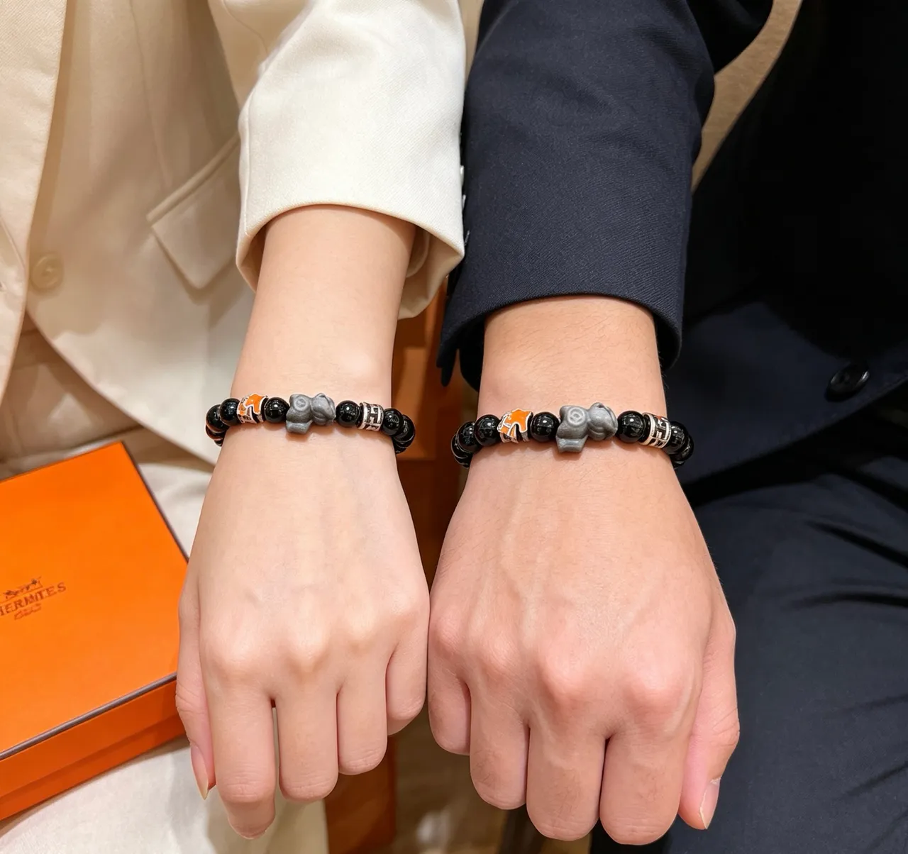Hermès Éléphant Black Bead and Orange Enamel Elephant Charm Bracelet 6