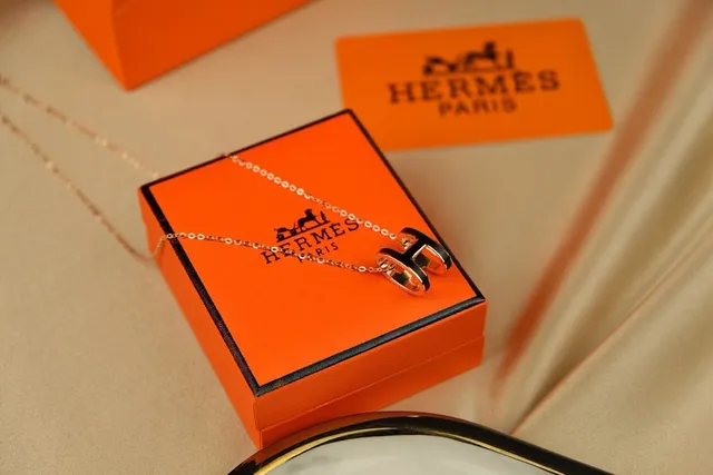 Hermès H Gold Black Pendant Enamel Inlay Necklace 3