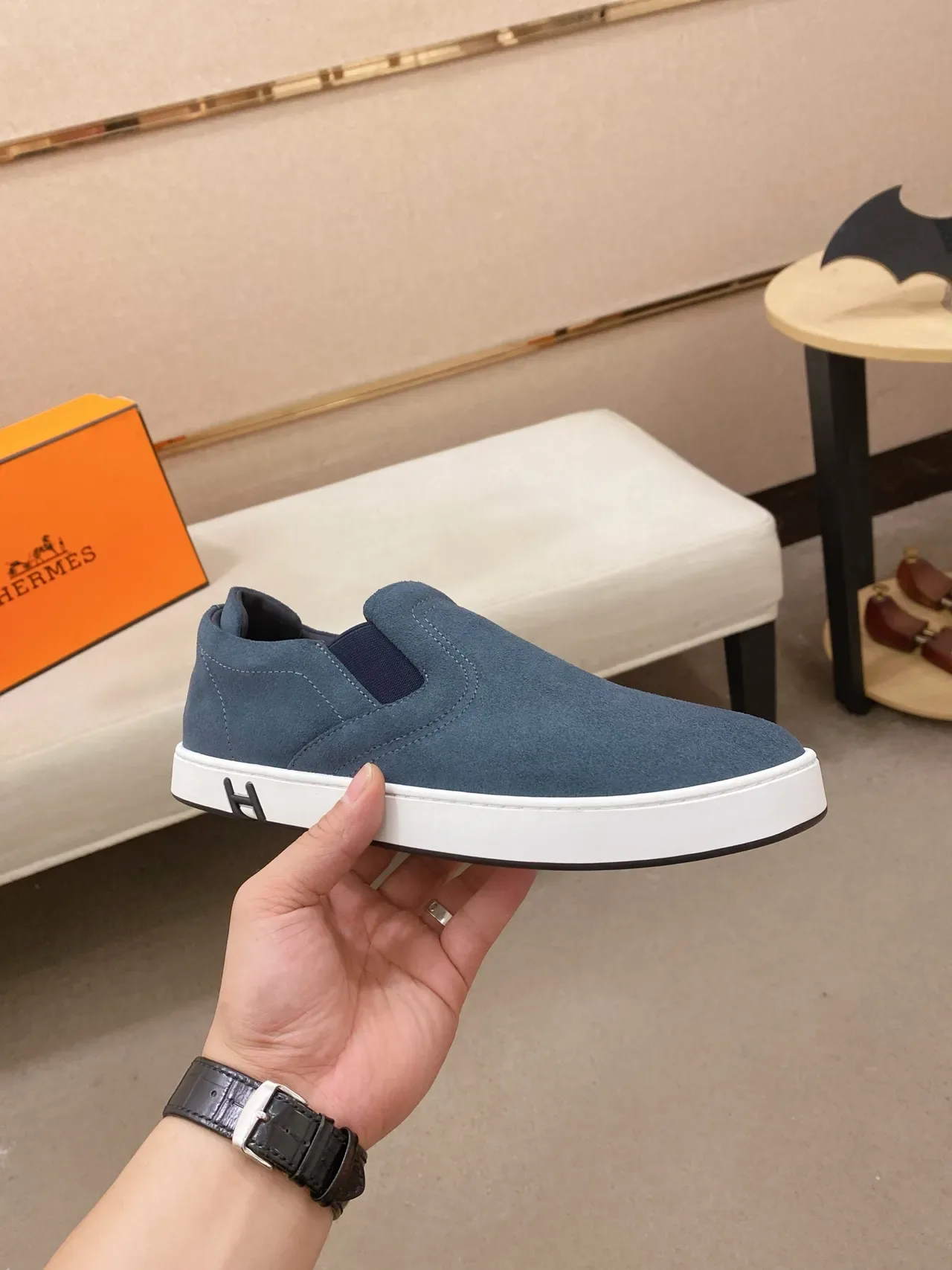 Hermès H-Slip-On Sneakers Lifestyle Daim Bleu Semelle Blanche 4