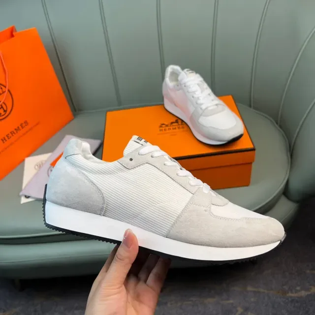 Hermès Lifestyle Sneaker Off-White and Gray Low-Top Sneakers 5