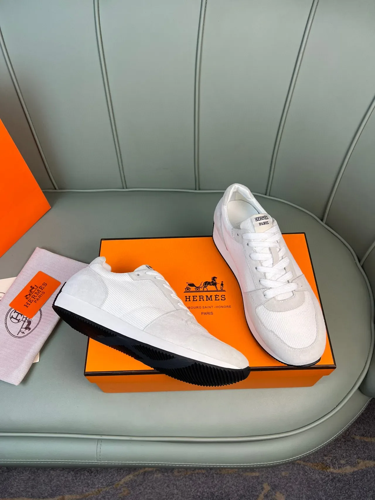 Hermès Lifestyle Sneaker Off-White and Gray Low-Top Sneakers 7