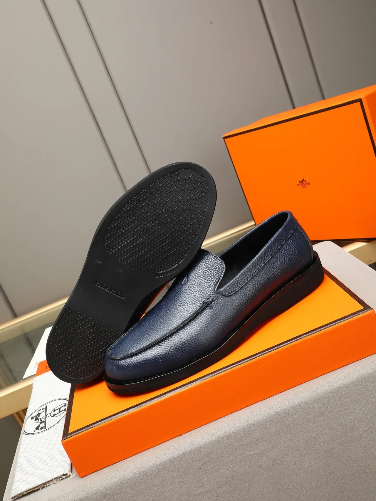 Hermès Navy Black Pebbled Leather Moc-Toe Construction Loafer 4