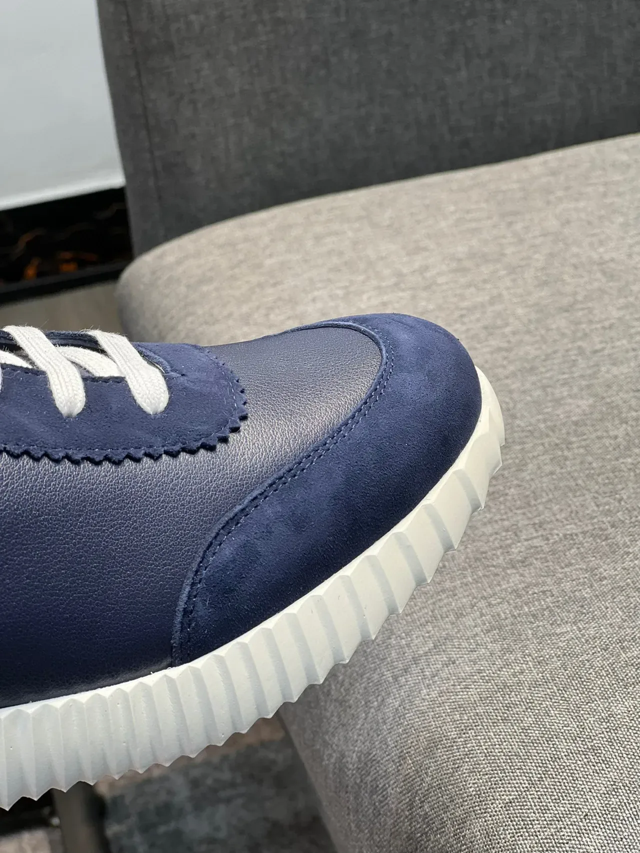 Hermès Navy Orange Tênis Lifestyle de Couro Superior Bico Alto 3